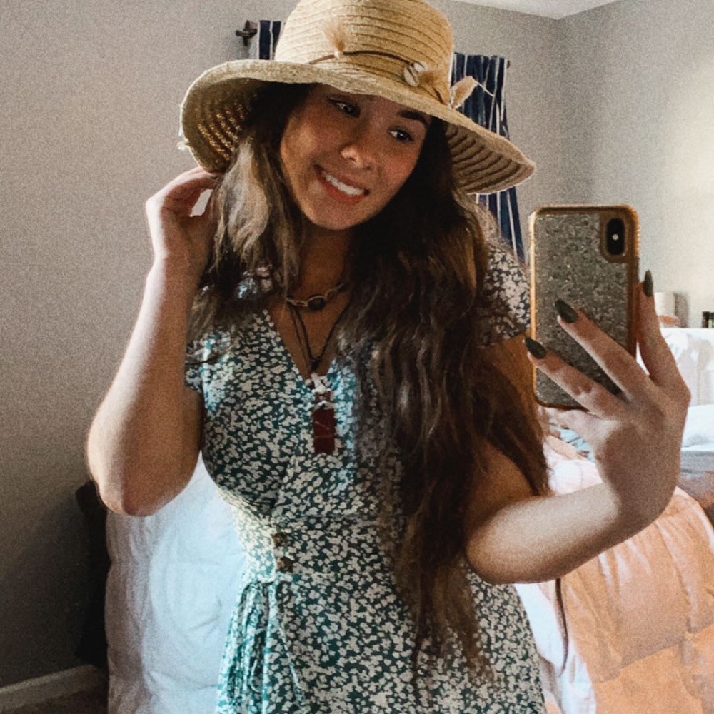 Meet your Posher, Brooke